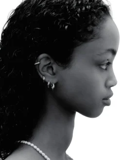 Maria Black Anil 8 Huggie Øredobber Sølv